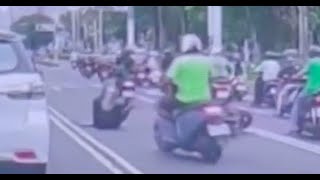 【車禍影片】看著你四腳朝天，我知道，今天又是個樸實無華且枯燥的一天（2024.09.03 高雄市前鎮區中山三路