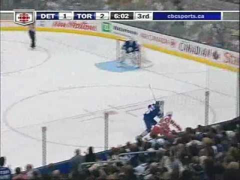 Jonas "The Monster" Gustavsson Makes a GREAT Save on a 2 on 0 - Wings at Leafs - 26 SEP 2009