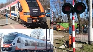 preview picture of video '4 Pociągi - EN57, dwa Impulsy i Acatus Plus na przejazdach kolejowych w Krakowie 3xRp1'