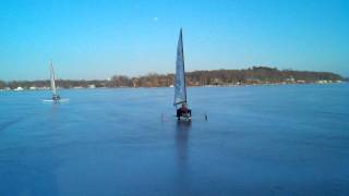 preview picture of video 'Ice boating on Green Lake'