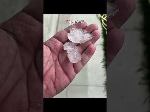 Agora🌧️🧊, Uma assustadora forte #chuva de #granizo cai sobre as cidades de #Iomerê e #videira