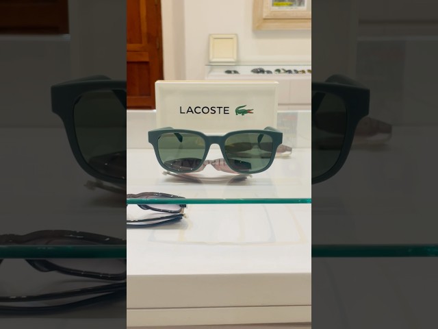 Vídeo relacionado con Gafas de Sol LACOSTE L884S 001 (001) MATTE BLACK 53/19/145 Hombre