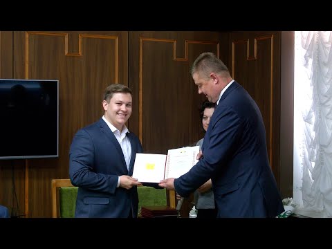 Николай Рогащук вручил награды от главы государства студентам Гомельского медуниверситета видео