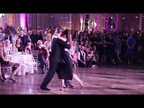  Sergey Kurkatov  and  Dana Zampieri  are  dancing  to  the  tango  "  Yo no sé porque te quiero  "  by  Francisco Canaro  at  La Boca Tango Festival  in  2021