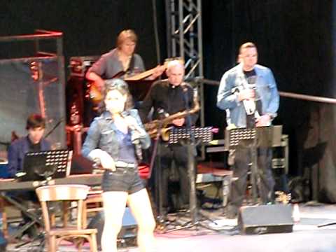 Man I feel like a woman - Pia Douwes