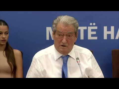 Demokratët brohorasin! Berisha i 'shkel syrin' Bashës i kujton humbjet  | Zona Zero Top News