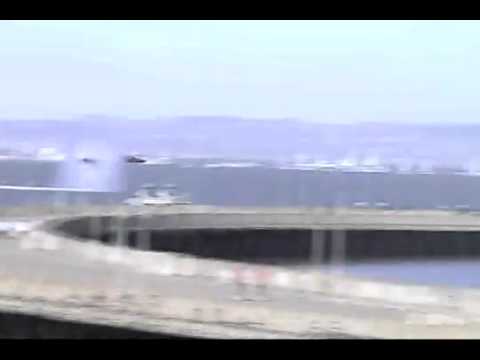 F-18 Low Pass over Water.flv