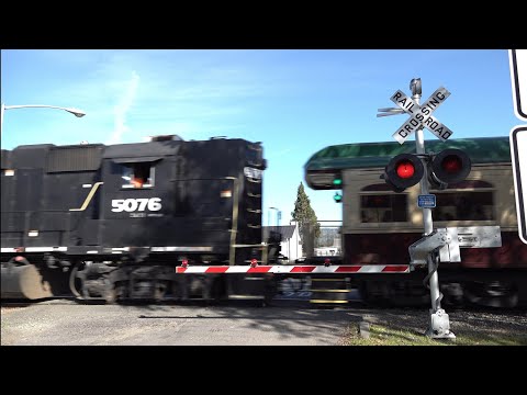 NVRR 5067 Napa Valley Wine Lunch Train North, Niebaum Ln Railroad Crossing, Rutherford CA S Modal 85