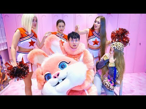 SMILE ESTE NOUA MASCOTĂ a Echipei Bunny! Trădare din partea fostului iubit al Dianei!