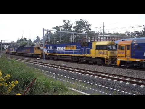 Five locos lead PN 2BW4 - 28/3/17