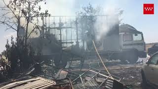 30.06.2020 BomberosCM extinguen el incendio de un camión en Torrejón de la Calzada