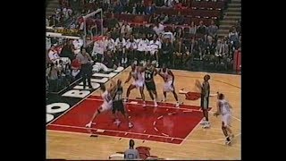 Download lagu NBA 1998-99  Chicago Bulls - San Antonio Spurs 1999.02.14 (Dávid Kornél 1 perc) mp3