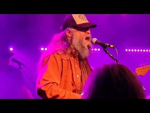 Freud Marx Engels & Jung Revisited - On se hyvä (ettei lehmät lennä)