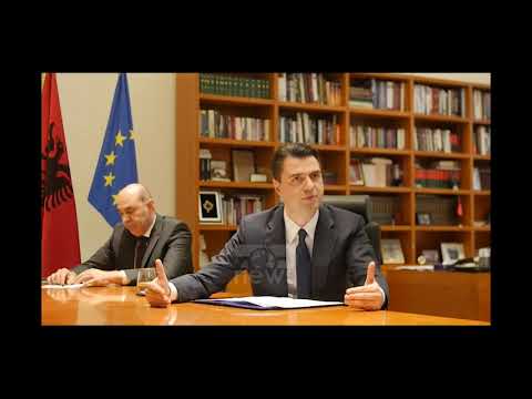 Top News - Basha i kërkon ndihmë BE/ Reforma në drejtësi në fokus të bisedës me Hahn