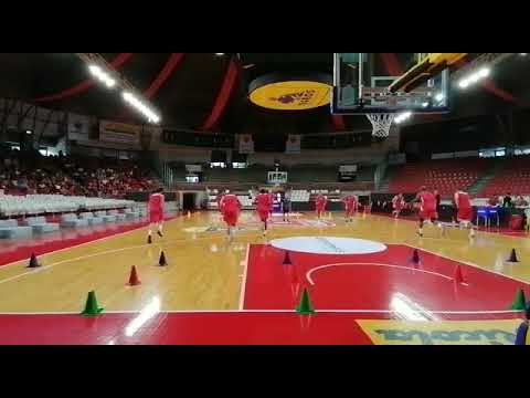Il primo applauso alla Pallacanestro Varese