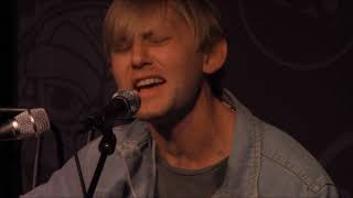 Van William &quot;Revolution&quot; (Live in Sun King Studio 92 Powered By Teachers Credit Union))