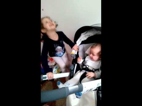 Sofia & Miruna, big sister & little sister love