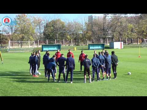 Rozcvička slovanistov pred derby Slovan - Trnava