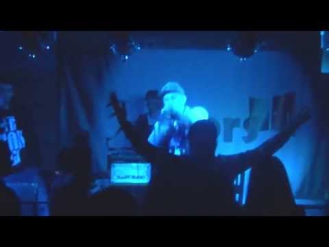 Kiu Fiu feat Yeru-Życia się nie wybier(live 2doors 09 01 2015)