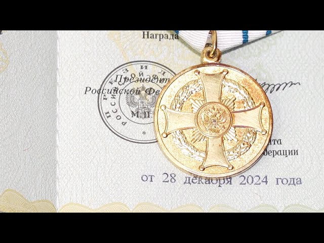 В преддверии Дня России Игорь Кобзев вручил государственные награды 24 жителям Приангарья