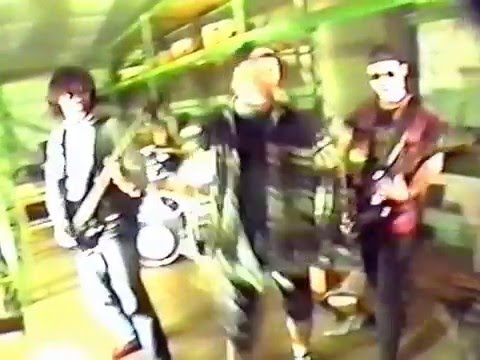 NON KONFORM - Have a look around you