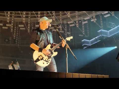 Kabát: Porcelánový prasata (Brno, 7. 10. 2024)