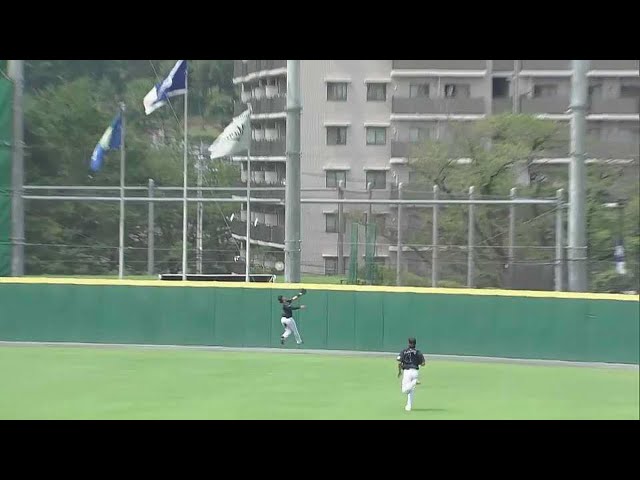 【ファーム】背走キャッチ!! マリーンズ・山本大斗が守備で見せる!! 2022年8月24日  埼玉西武ライオンズ 対 千葉ロッテマリーンズ