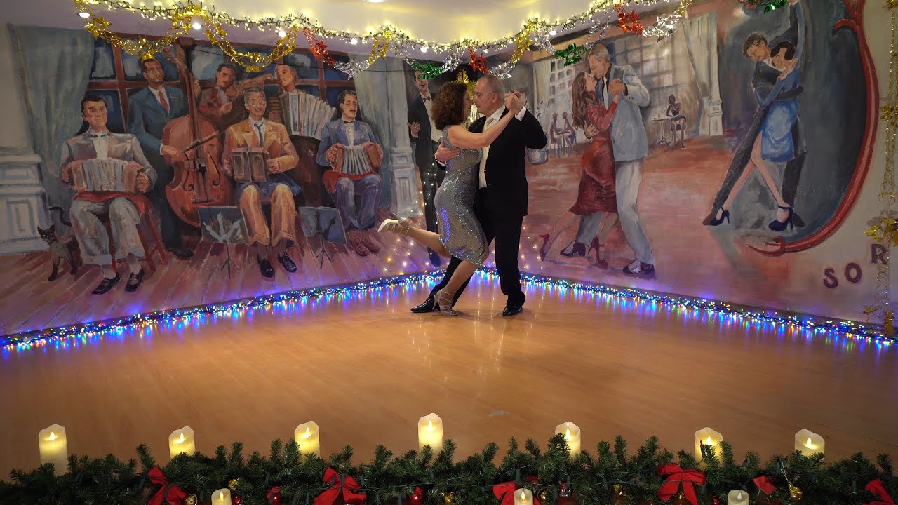 Juana García y Julio Robles  -  "Nochebuena en Tokio"