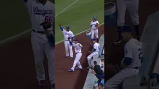 Does Chase Utley get an assist on this catch? ????