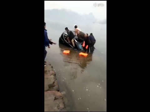 Komp helyett a vízbe hajtott a család