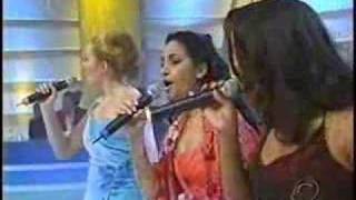 Leilah, Liriel e Erika - One Moment In Time