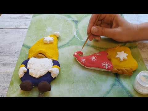 Скандинавский гном девочка из соленого теста. Игрушка на елку своими руками.