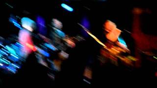 Enter the haggis litter and the leaves.AVI