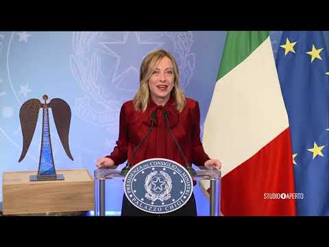 10-11-23 ITALIA UNO STUDIO APERTO ore 18.30