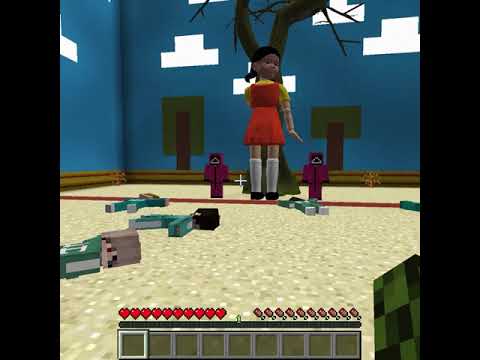 Playing Squid and MoMo in Minecraft