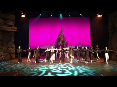 Kaprys Małogoszcz w Disneyland Paryż 2018 - NOTRE DAME ŚWIĄTYNIA ROZUMU