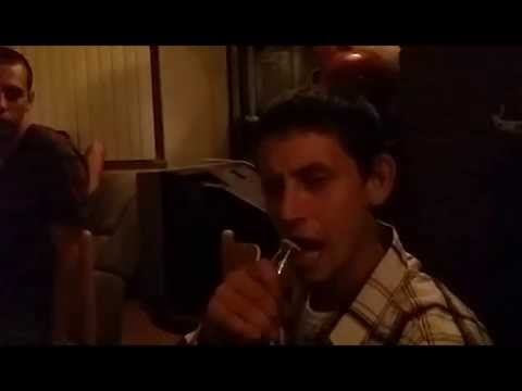 How to correctly open a beer (featuring Jas)