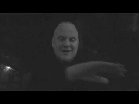 NOCNY BLASK - NOC W GROBIE (WIDEO)