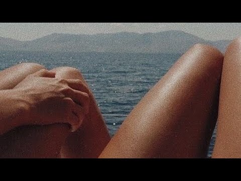 Criss Blaziny - Vara asta stau doar cu oameni care îmi plac (feat. Ginia)