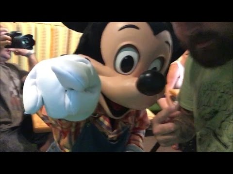 TDW 1567 - He Took My Phone !