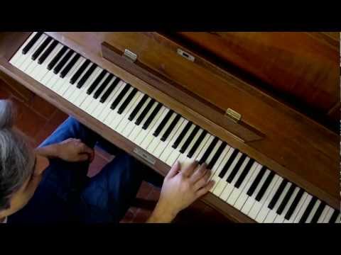 How to REALLY Play Hey Jude on Piano Lesson Tutorial Beatles - Galeazzo Frudua