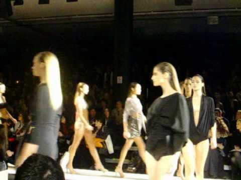 Desfile Adriana Degreas