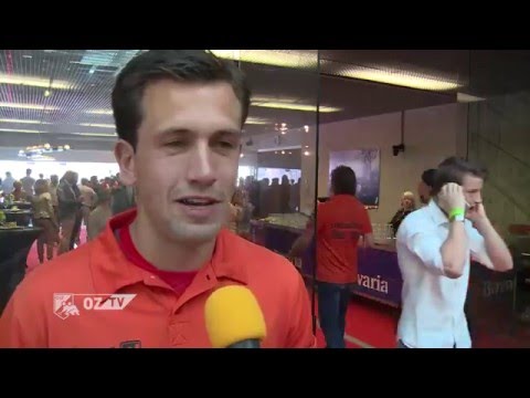 OZTV: Oranje Zwart voor duizenden mensen gehuldigd op Stadhuisplein