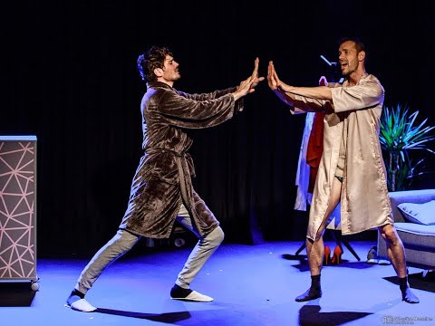 Un spectacle atypique, déroutant, poignant, qui vous fait passer du comique au pathétique, de...