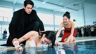 Hij keek koud toe, vertrok met de zwangere minnares, zij vroeg scheiding, hij kreeg spijt!