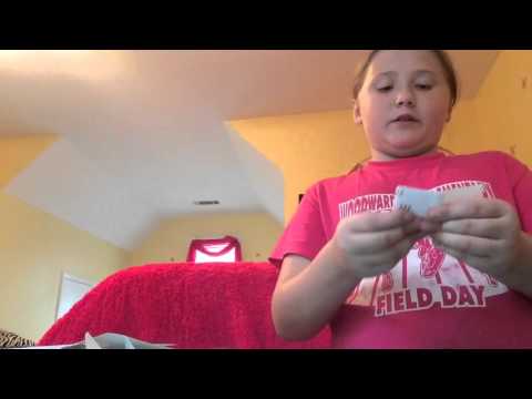 Mallory's easy way to make snow flakes