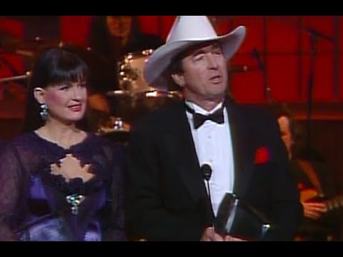 Ian & Sylvia Tyson Inducted into the Canadian Music Hall of Fame at The 1992 JUNO Awards