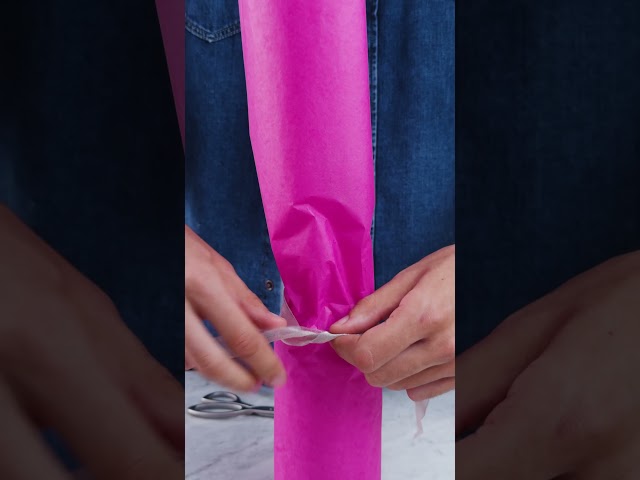 Vídeo relacionado con CCR Tijeras,Oro Titanio Recubierto,Tijeras Multiusos,Mangos de ABS Transparente,Hojas Afiladas,Tijeras de Costura Set,Hogar, Oficina,Escuela,Regalos,Juego de 4