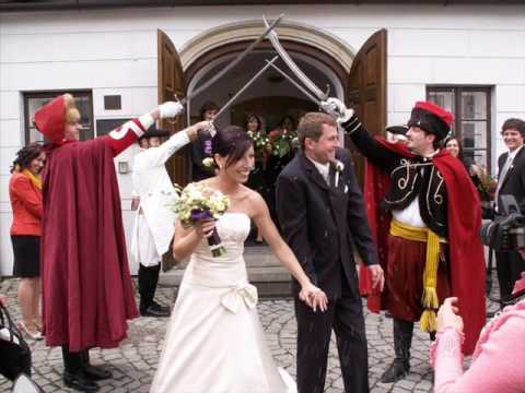 Panduří barona Trencka přicházejí