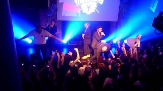 Y-Titty: Stricksocken Swagger, Wir sind da | Y-Titty @ Mascotte, Zürich